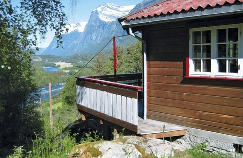 Grøa House | Vacation home Fale (FJM028) in Sunndalsøra - 4 persons, 2 bedrooms