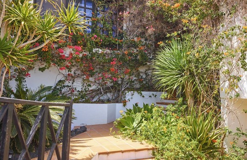 Yaiza House | Vacation Home 'Finca La Calerita D' with Sea View