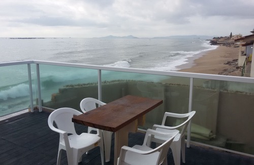 Barra Velha House | Vacation Home front beach low time 20 km Beto Carrero World