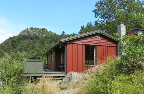 Lyngdal House | Vacation home Haugen by Interhome