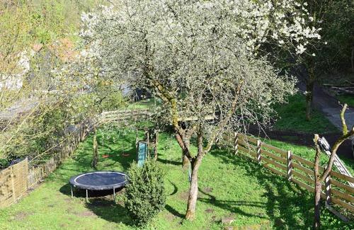 Unterschonau House | Vacation home Haus Waldberg with large garden and covered veranda