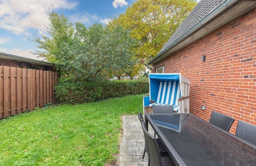 Rodemis House | Vacation home Heimathafen in Husum for up to 4 people