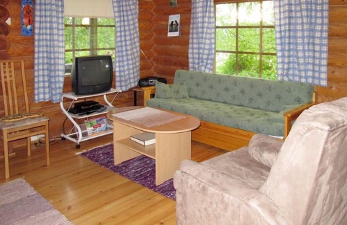 Kitula House | Vacation home Heinäsorsa (FIJ072) in Leivonmäki - 6 persons, 2 bedrooms