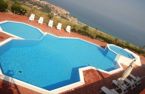 Parghelia Apartment | VACATION HOME IN DREAM LOCATION, WITH BREATHTAKING SEA VIEWS NEAR TROPEA