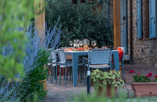 Paciano House | Vacation Home in Paciano with 4 bedrooms sleeps 10