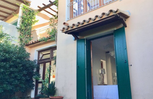 Palau House | Vacation home in Palau, 5 min to the beach, next to the national park