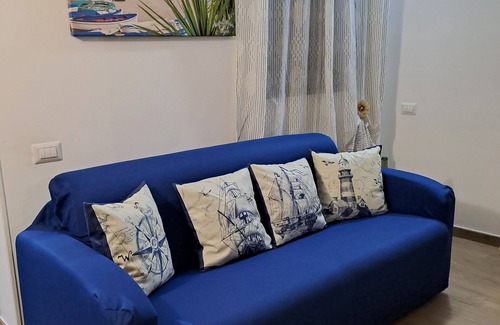 Cetara Apartment | Vacation home in the center of Cetara between sun, beach and sea.