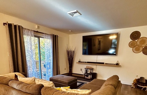 Cresco House | Vacation Home in the Poconos with Hot tub, Fire pit, BBQ Grill, & Game Room