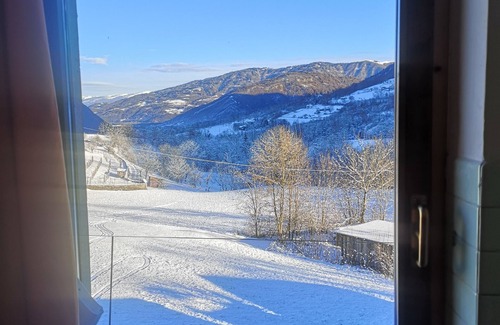 Feltre House | Vacation home in Tomo with beautiful views of the countryside, 2 km from Feltre.