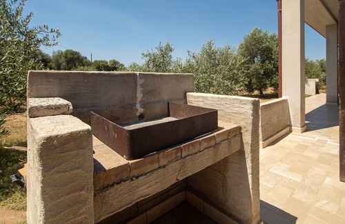 Sant'Anna Arresi House | Vacation Home 'Villa Adriana 4' with Mountain View, Private Terrace & Wi-Fi