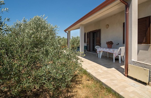 Sant'Anna Arresi House | Vacation Home 'Villa Adriana 4' with Mountain View, Private Terrace & Wi-Fi
