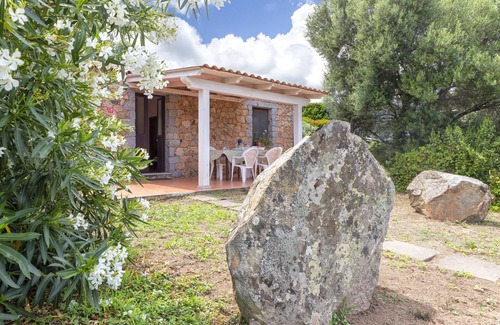 Trinita d'Agultu e Vignola House | Vacation Home "La casa vista isola" with Sea View, Terrace & Garden