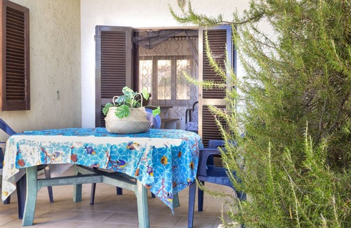 Paduledda House | Vacation Home "Fantastico Quadrilocale Vista Mare" with Sea View