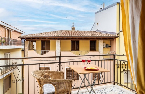Jerzu House | Vacation Home "Jerzu Centro" with Private Terrace & Balcony