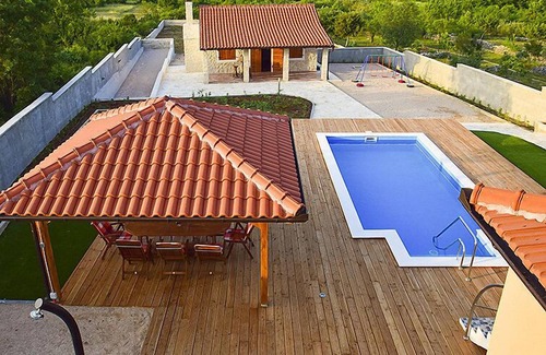 Velim House | Vacation home Julija by Interhome