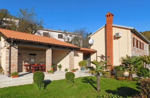 Rukavac House | Vacation home Lea by Interhome
