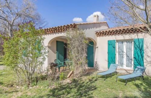 Pierrevert House | Vacation home L'Orée du Golf (PVE100) in Pierrevert - 4 persons, 2 bedrooms