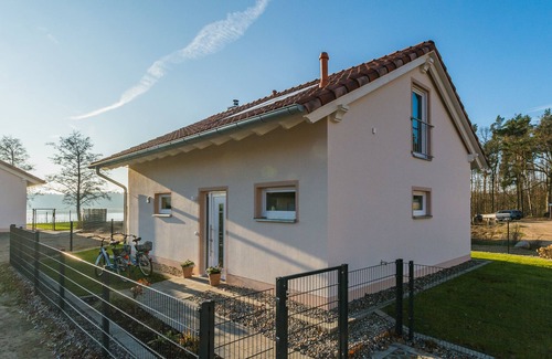 Krakow am See House | Vacation home-lake-sauna-fireplace-5 stars-102m² for 4 persons