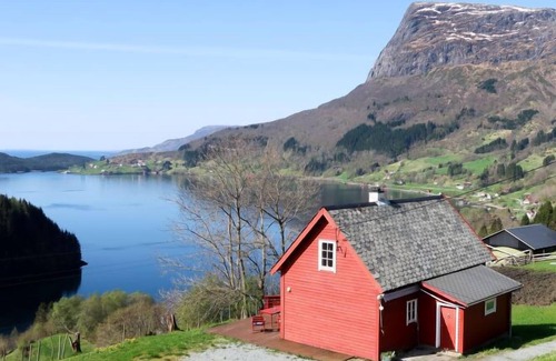 Hyllestad House | Vacation home Lihesten (FJS134) in Risnes - 4 persons, 2 bedrooms