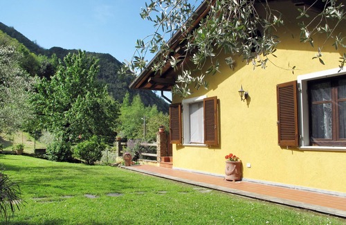 Montignoso House | Vacation home Luca by Interhome