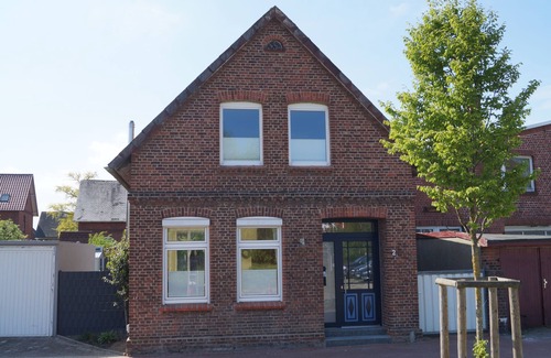 Otterndorf House | Vacation home Mühlenviertel with garden in a quiet city location