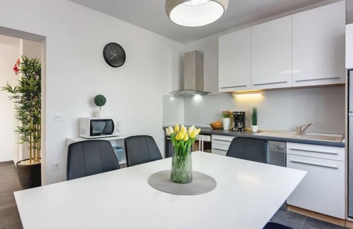 Liznjan House | Vacation home Noemi by Interhome