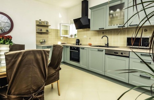 Visocane House | Vacation home Nisa by Interhome