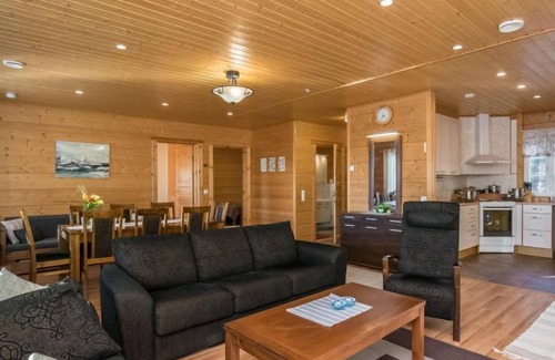 Lotjola House | Vacation home Norppa by Interhome