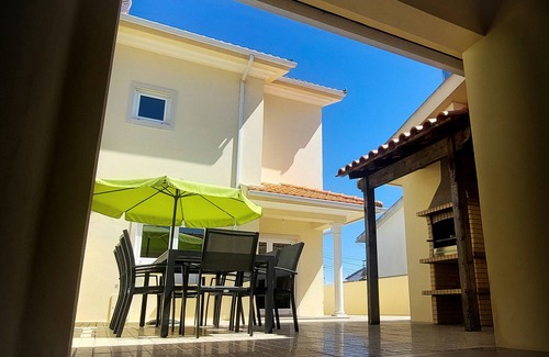 Ilhavo House | Vacation Home "Vivenda Sol E Mar" with 2 Private Terraces, 3 Balconies & Wi-Fi