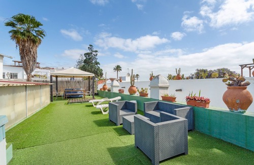 Telde House | Vacation Home 'San Francisco 1' with Mountain View, Private Terrace and Wi-Fi