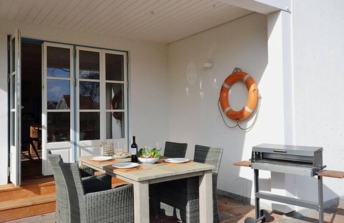 Rosenhagen House | Vacation home " Seegarten " at the Baltic Sea, wellness bath, fireplace, free WLAN -SEASIDE-