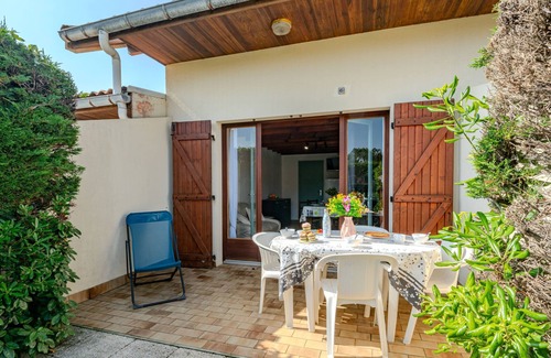 Mimizan-Plage House | Vacation home Sicard by Interhome