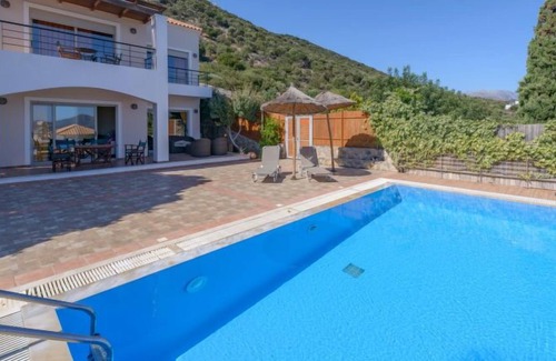 Agios Nikolaos House | Vacation home St. Nicolas View in Agios Nikolaos, Crete - 4 persons, 2 bedrooms