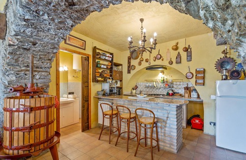 Seui Historic Centre House | Vacation Home 'Su Cuccumeu' with Mountain Views, Balcony & Wi-Fi