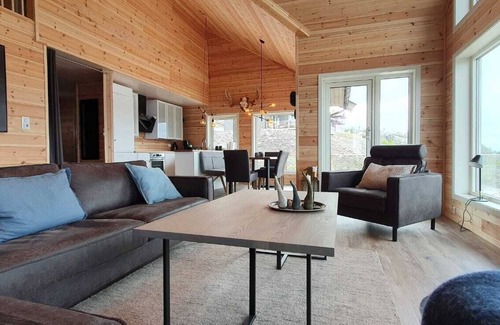 Kviteseid House | Vacation home Trollebo - unobstructed view - mountain panorama - ski slope - hiking