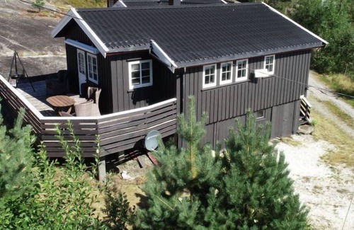 Aseral House | Vacation home Ulvebu (SOW075) in Eikerapen - 6 persons, 3 bedrooms