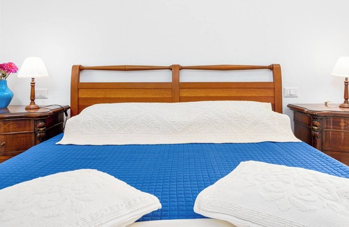 Telti House | Vacation Home "Vecchia Posta" with Private Terrace & A/C