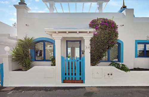 Geafond Villa | Vacation Home "Villa 34" with Mountain View, Pool & Wi-Fi