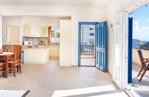 Vari House | Vacation Home "Villa Zenia" near Beach with Balcony & Wi-Fi