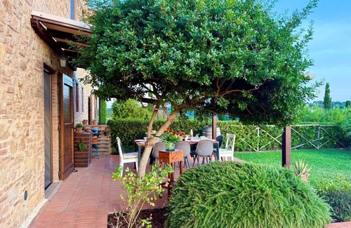 Volterra House | Vacation home with 360° panoramic view of the Tuscan hills.