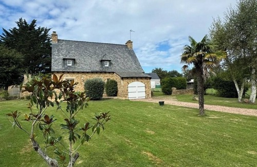 Saint-Armel House | Vacation home with swimming pool near the Gulf. Walking distance to the sea.