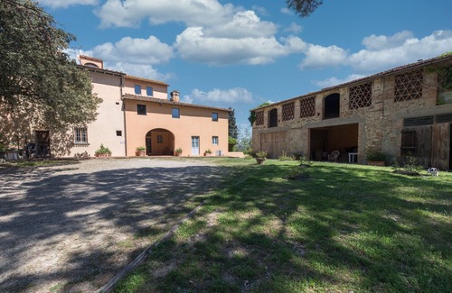 Montespertoli House | Vacation home with pool in the heart of the N3 countryside