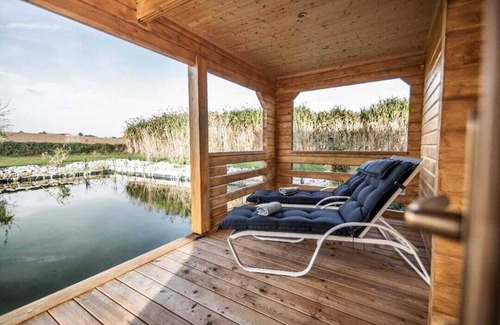 Leiblfing House | Vacation home with wood-heated sauna and pond