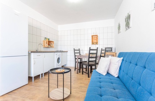 Guimar Apartment | Vacation 'Las Palmeras B' with Sea View, Shared Terrace and Shared Garden
