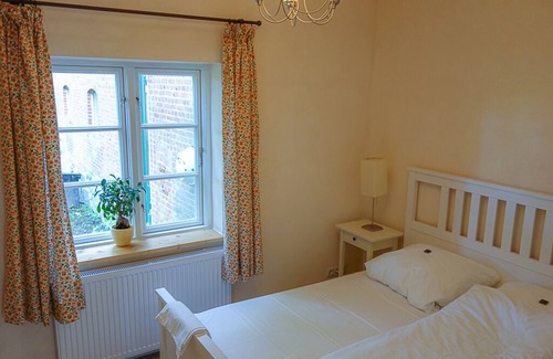 Waabs Apartment | Vacation on the manor - beautiful large apartment near the Baltic Sea