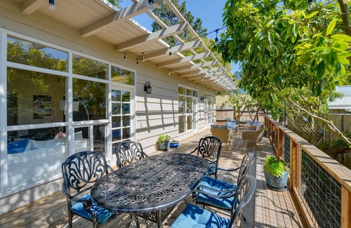 Carmel Woods Cottage | Vacation Rental Home ~ 1 Mi to Carmel Beach!