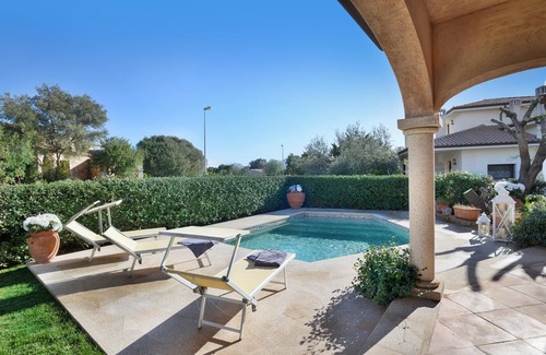 Arzachena Villa | Vacation Villa "Hortensia" with Garden, Pool, Wi-Fi & Terrace
