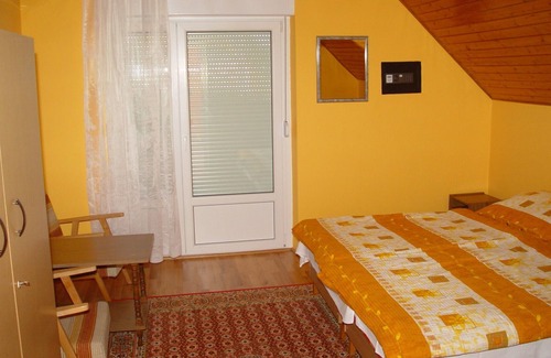 Balatonszarszo House | Vacation villa with exclusive pool & nice garden in a relaxed area near Balaton