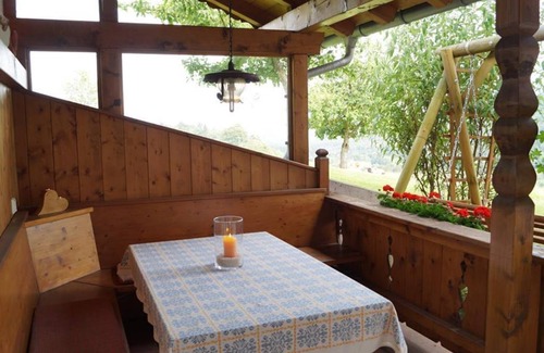 Bad Kohlgrub Apartment | Vacation w. Home garden, 2 bedrooms, dog on request - Haus Florian Lory