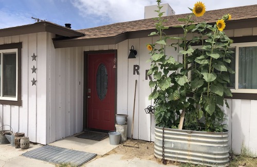 Inyokern House | Vacation with the Horses in our Ranch House! Right off Hwy 395